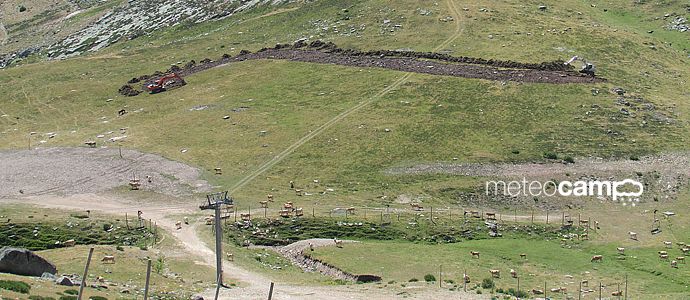 Comienzan las obras de la balsa para la innivacin de Alto Campoo