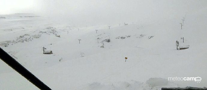 Lunada ms de medio metro de nieve, muy venteada