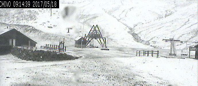 Nieve en  Alto Campoo y agua de Mayo en la comarca